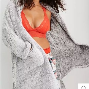 Aerie Sherpa Fleece Bath Robe Grey Size XS/S Pockets USED